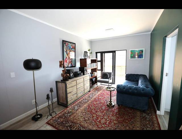 2 BEDROOM TOWNHOUSE FOR SALE IN HILLCREST PARK